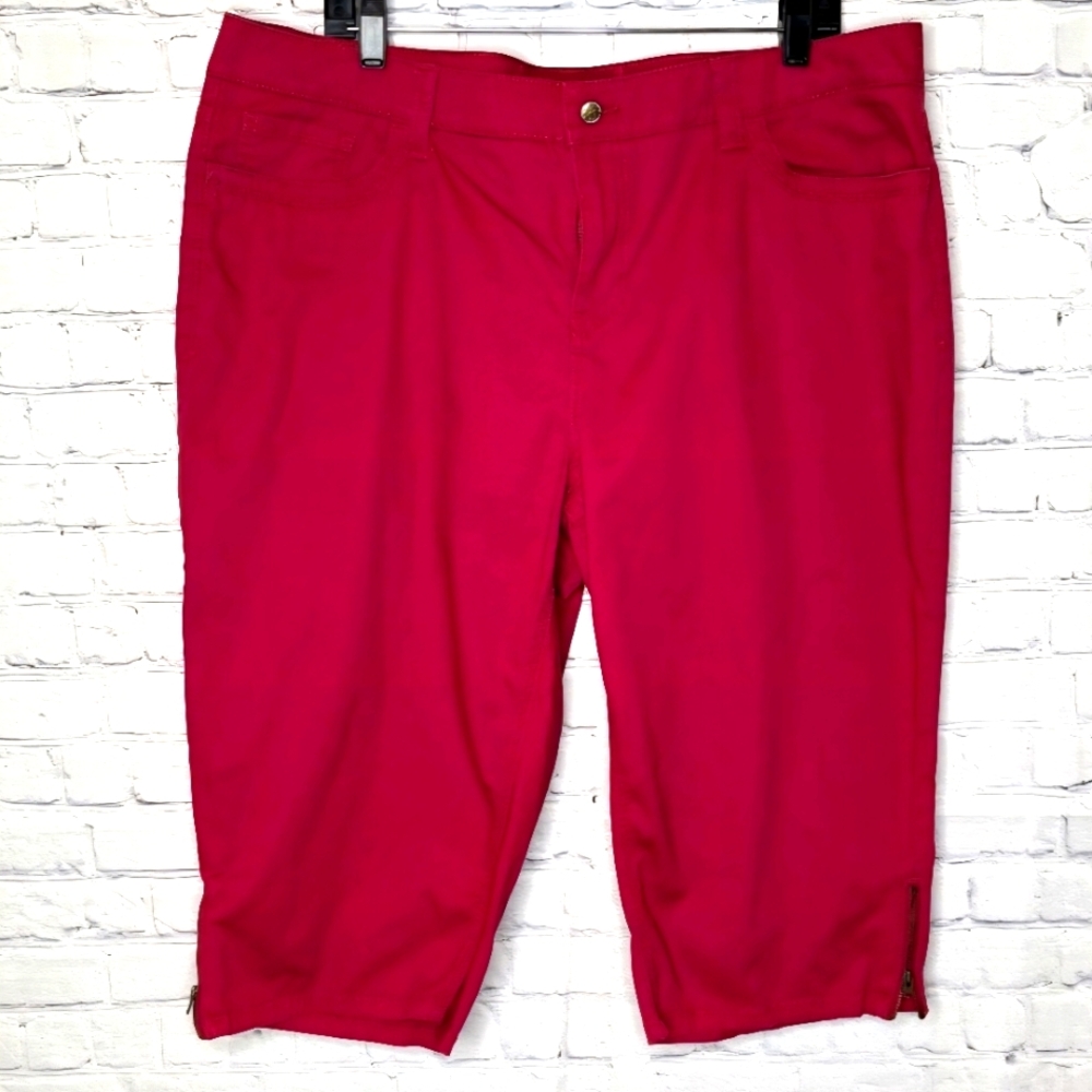 Sonoma Fuchsia Pink Capri Pants with Zipper Detail Size 18W